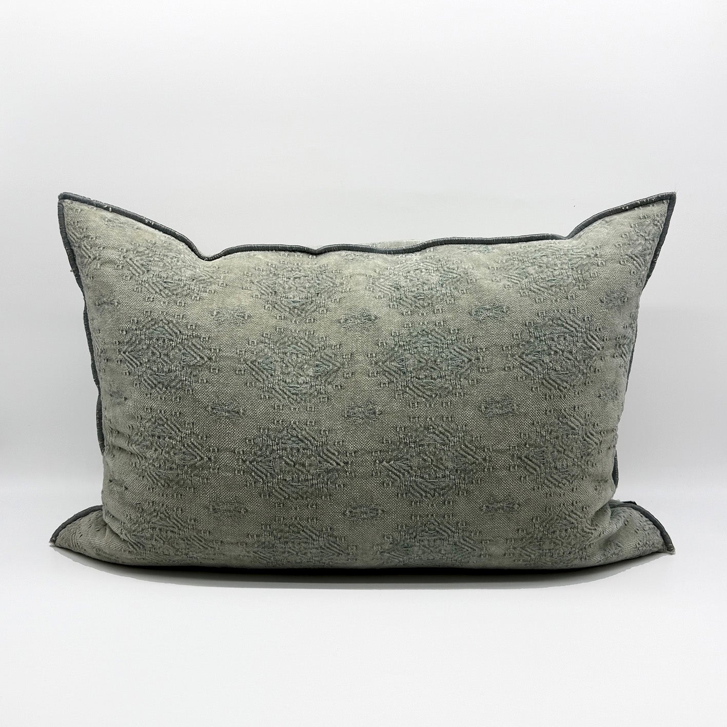 Stone Washed Jacquard Kilim in Aqua